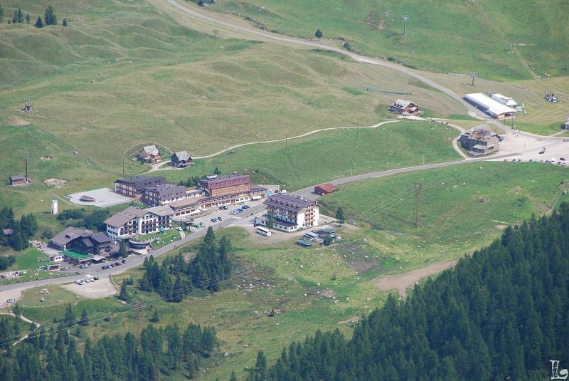 033.JPG
